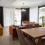 Merkez Sueper Lueks Βίλα Çeşme