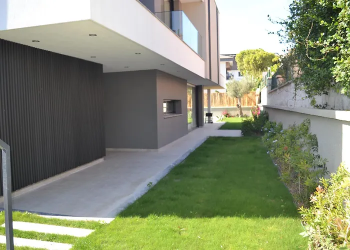 Villa Merkez Sueper Lueks *