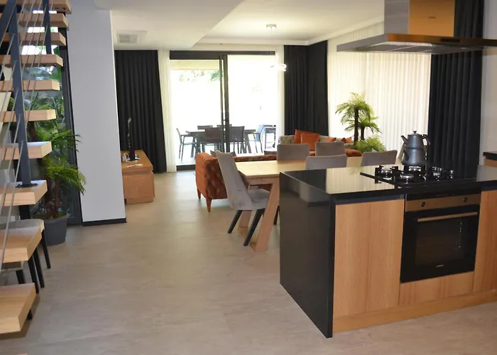 Merkez Sueper Lueks Cesme