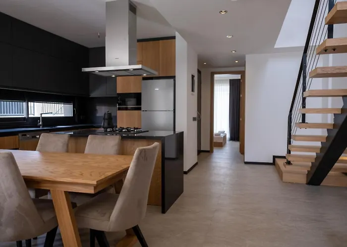 Merkez Sueper Lueks Cesme