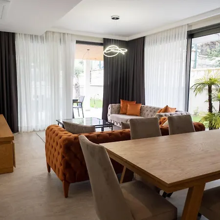 Merkez Sueper Lueks فيلة Çeşme