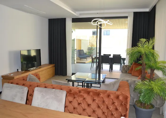 Merkez Süper Lüks Villa *